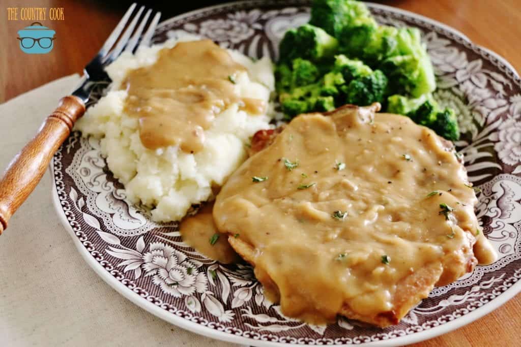 Featured image of post Steps to Make Slow Cooker Smothered Pork Chop Recipes