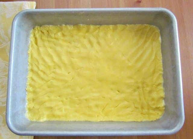 cake mix crust pressed evenly into the bottom of the baking dish.