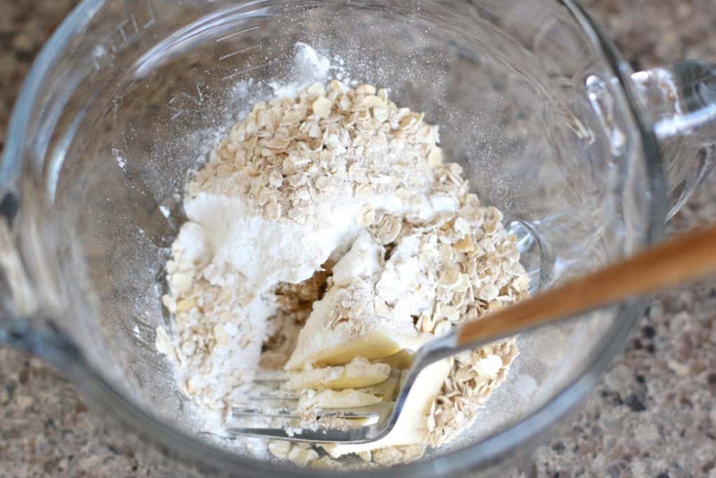 oatmeal crumble topping