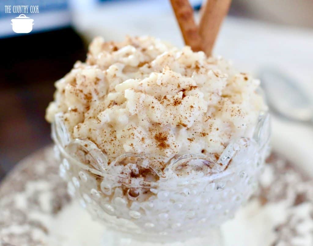 Slow cooker rice pudding recipe in a clear dessert bowl