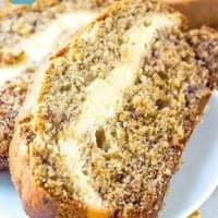 Banana bread stuffed with cheesecake filling