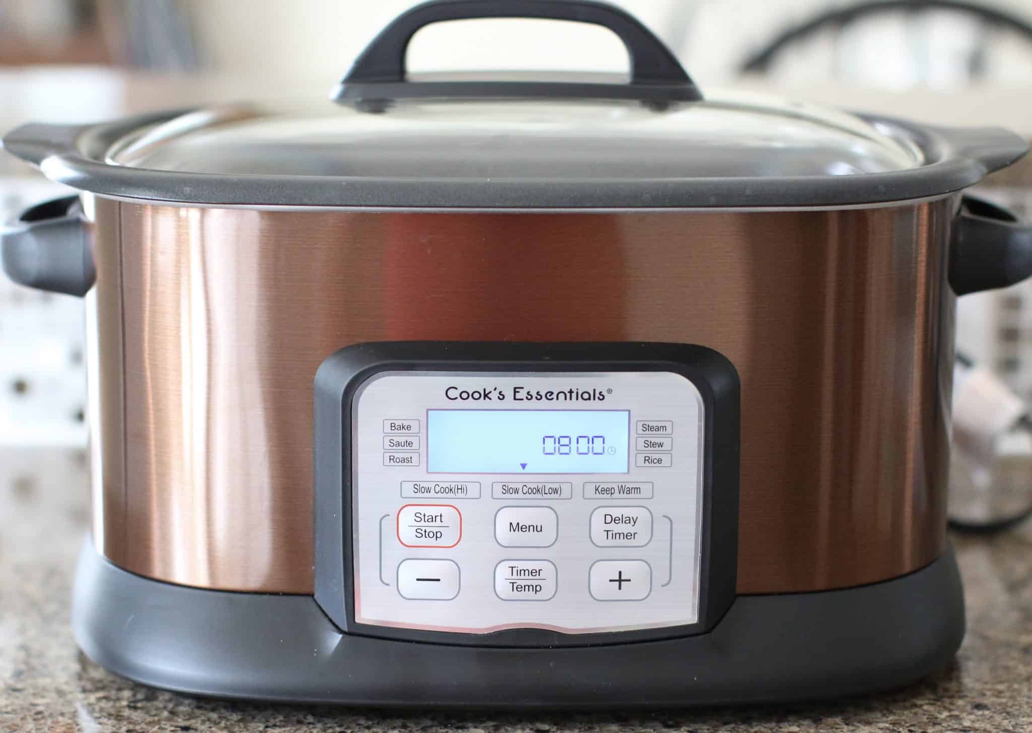 digital slow cooker showing an 8 hour cooking time.