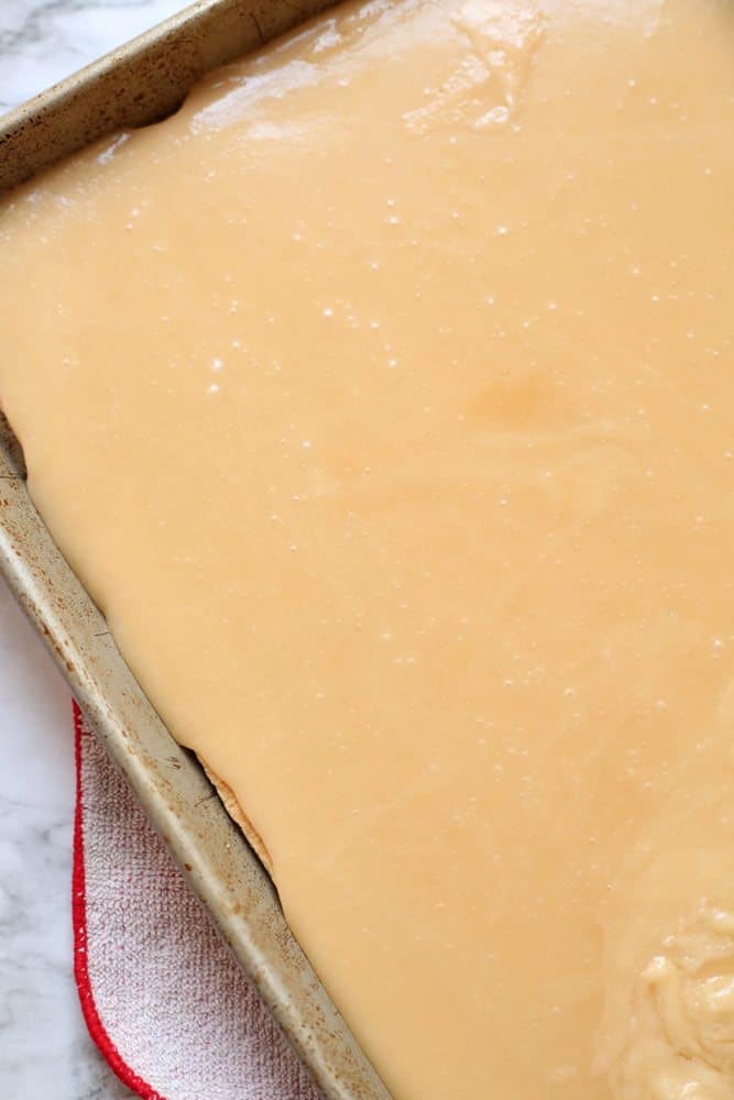 butter sugar glaze evenly spread on graham crackers. 