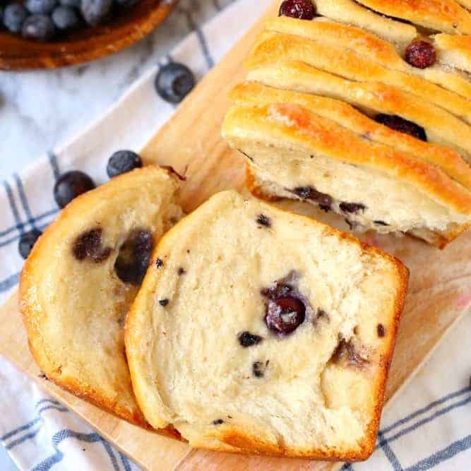 Blueberry Pull-Apart Bread (+Video)