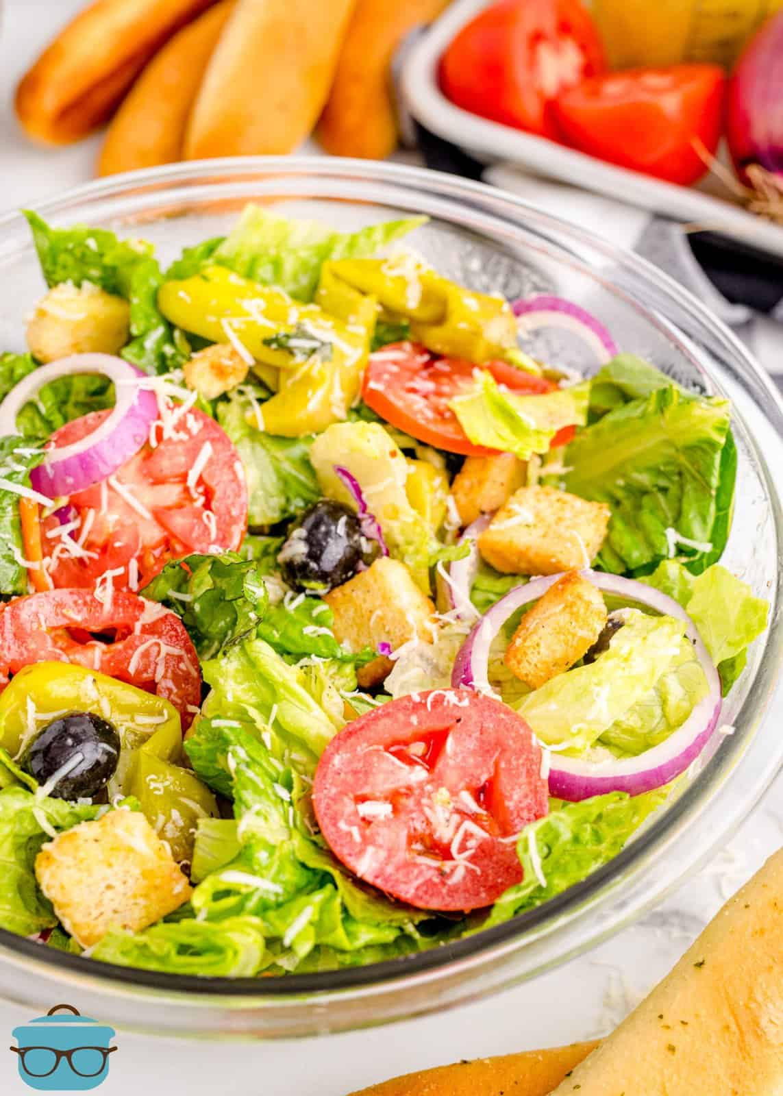 Copycat Olive Farden Salad and dressing recipe. 