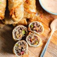 CHEESEBURGER EGGS ROLLS WITH DIPPING SAUCE
