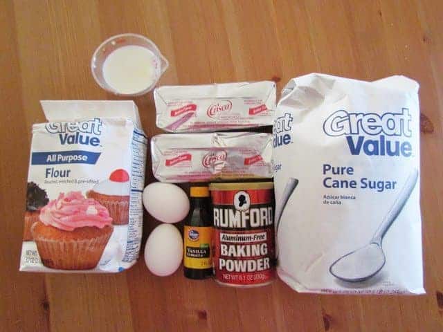 butter shortening, sugar, vanilla extract, eggs, milk, all-purpose flour, baking powder, salt
