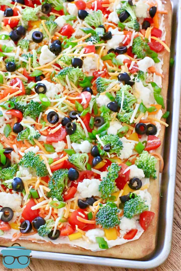 Vegetable Pizza, fully done in a baking pan
