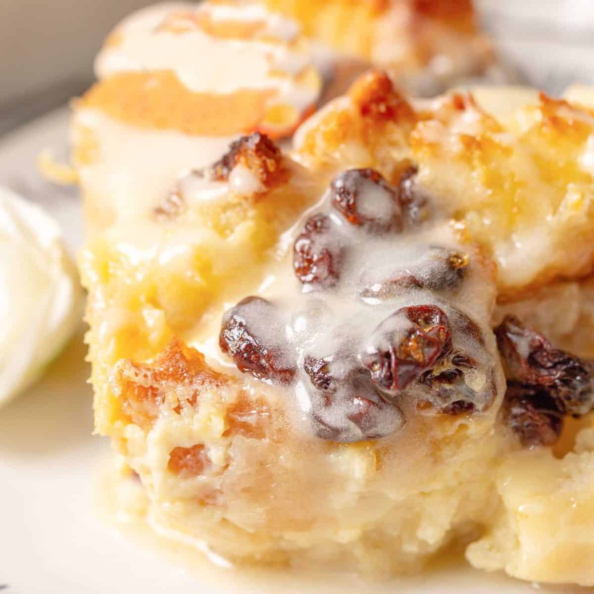 Old Fashioned Bread Pudding (+Video)
