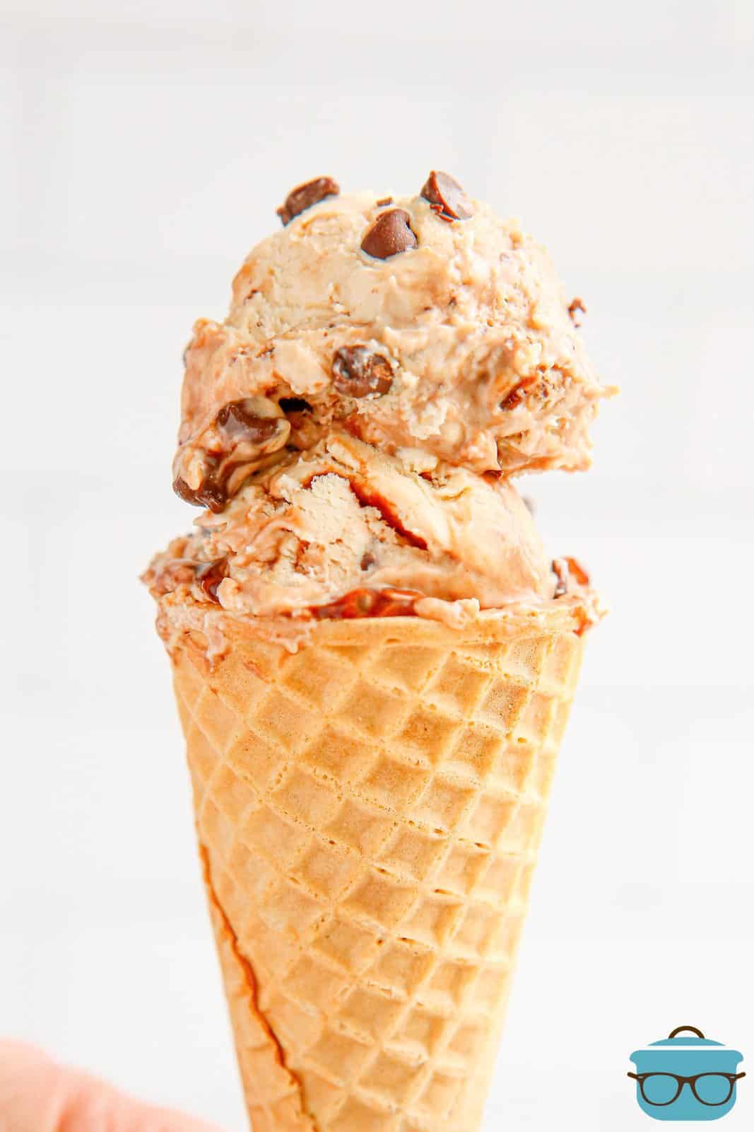 No-Churn Peanut Butter Chocolate Chip Ice Cream in ice cream cone.