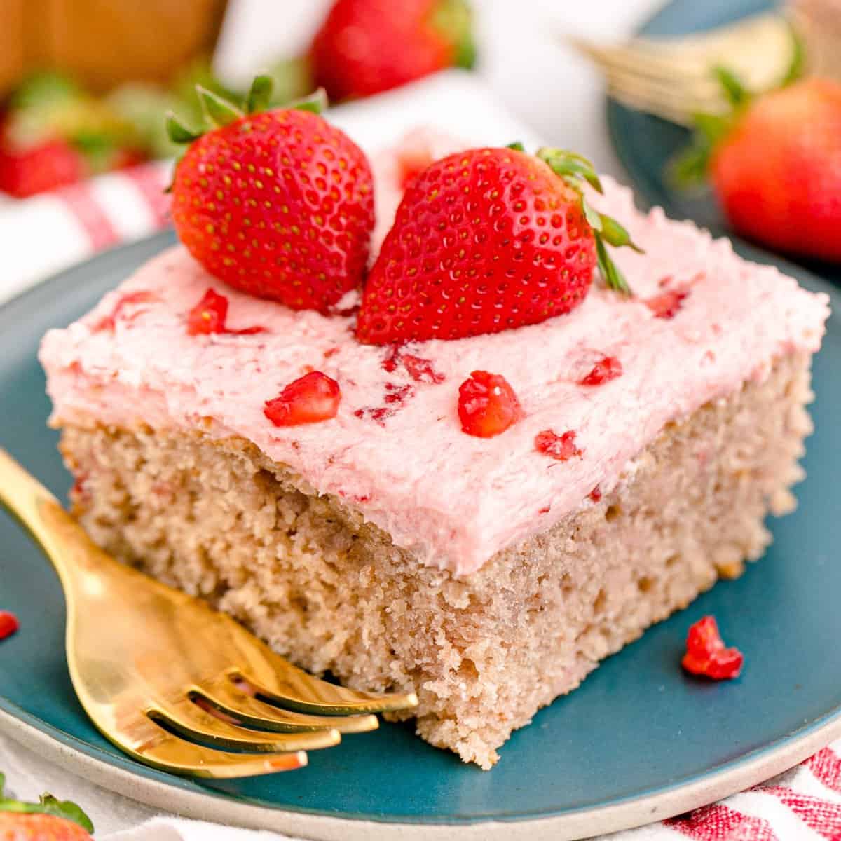 Fresh Strawberry Sheet Cake