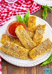 Pizza Hut Breadsticks - The Country Cook