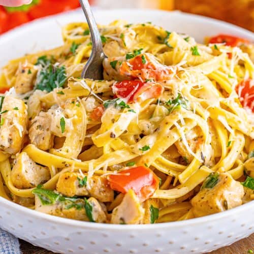 Instant Pot Creamy Garlic Chicken Pasta - The Country Cook