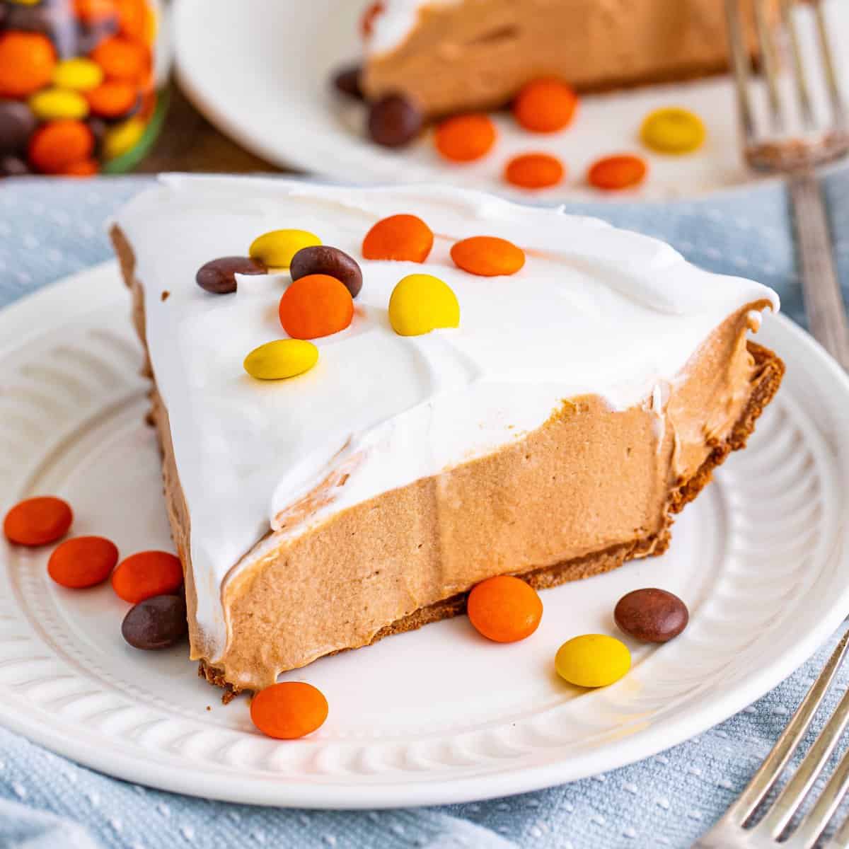 No Bake Chocolate Peanut Butter Pudding Pie