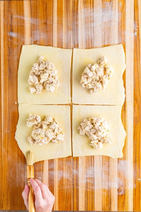 Puff pastry with creamy chicken mixture.