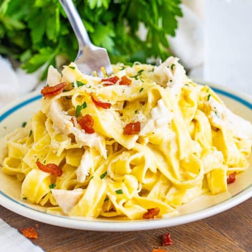 bacon-chicken-alfredo-the-country-cook