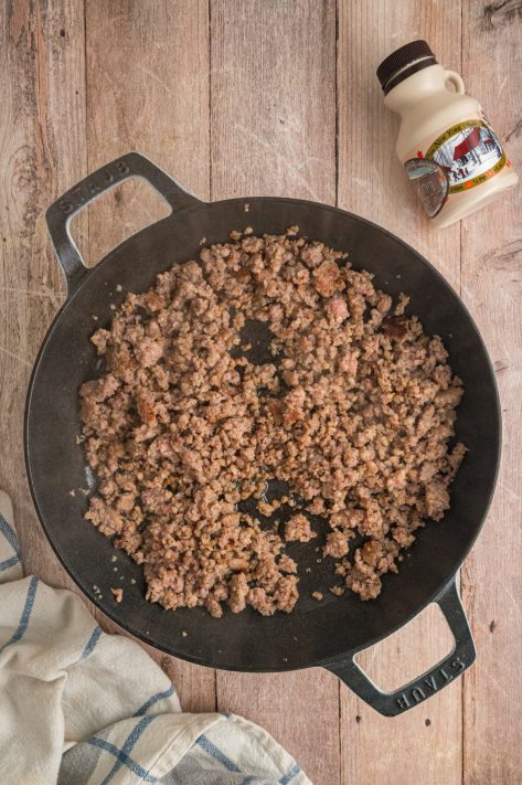 A pan of cooked ground sausage.
